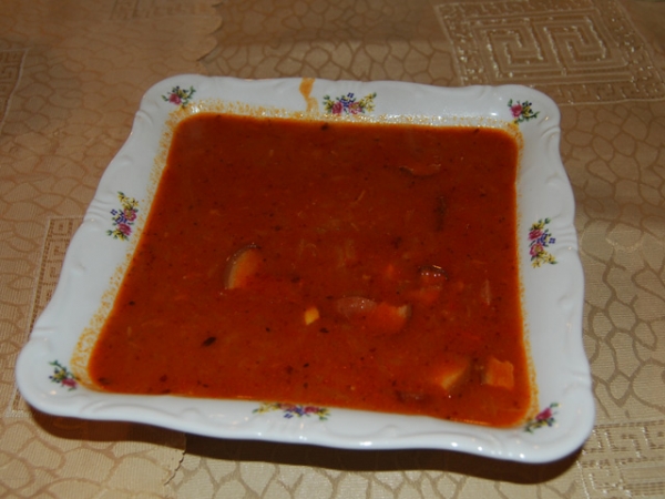 Csülkös, babos, paradicsomos répa